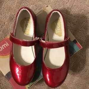 Little Girls Size 11.5 Cherry Red Dress Shoes by Umi